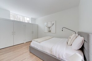 2 chambres, fer et planche à repasser, Wi-Fi, draps fournis