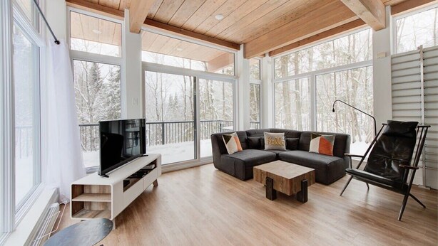 TV - Villa KUB 61 | Nature Escape Portneuf (Pont-Rouge)