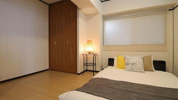 2 habitaciones, tabla de planchar con plancha, wifi y ropa de cama