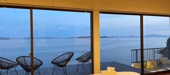 Exclusive Seaside Escape in Ocean House