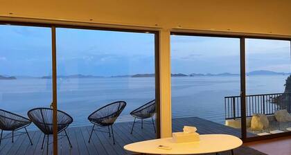 Exclusive Seaside Escape in Ocean House