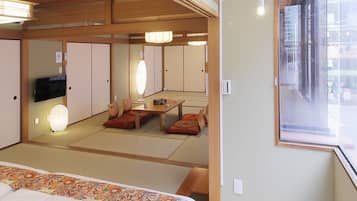 3 quartos, ferros/tábuas de passar roupa, Wi-Fi, roupa de cama