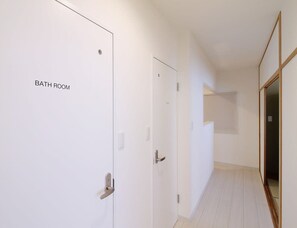 Interior - Spacious 2 bedroom Japanese Apt for 10 ppl 401 (Hiroshima City)