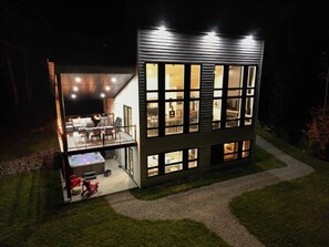 Exterior - Chalet Le Ô Vitré spa (Saint-Joseph-de-la-Rive)