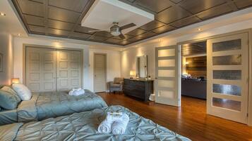 5 habitaciones, tabla de planchar con plancha, wifi y ropa de cama
