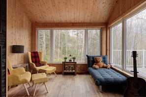 TV, fireplace, video games, Netflix - Le Secret du lac (Lac-aux-Sables)