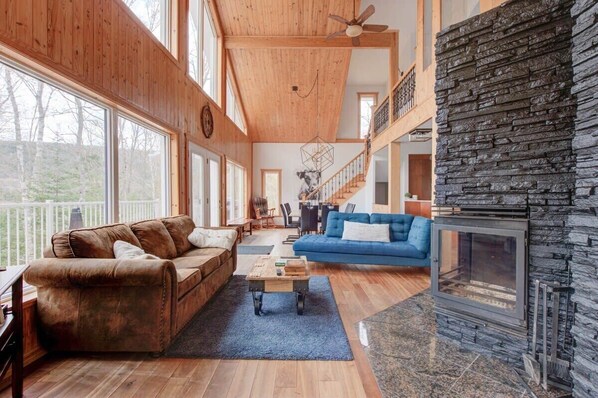 TV, fireplace, video games, Netflix - Le Secret du lac (Lac-aux-Sables)