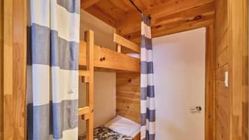 3 chambres, fer et planche à repasser, Wi-Fi, literie fournie