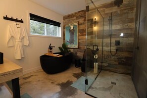Bathtub, hair dryer, towels