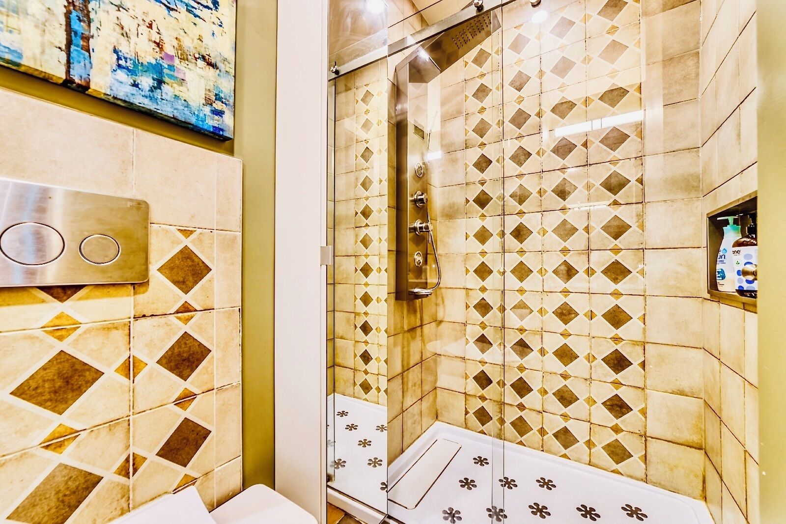 Photo - Neocolonial Nouveau Kensington Vacation Home