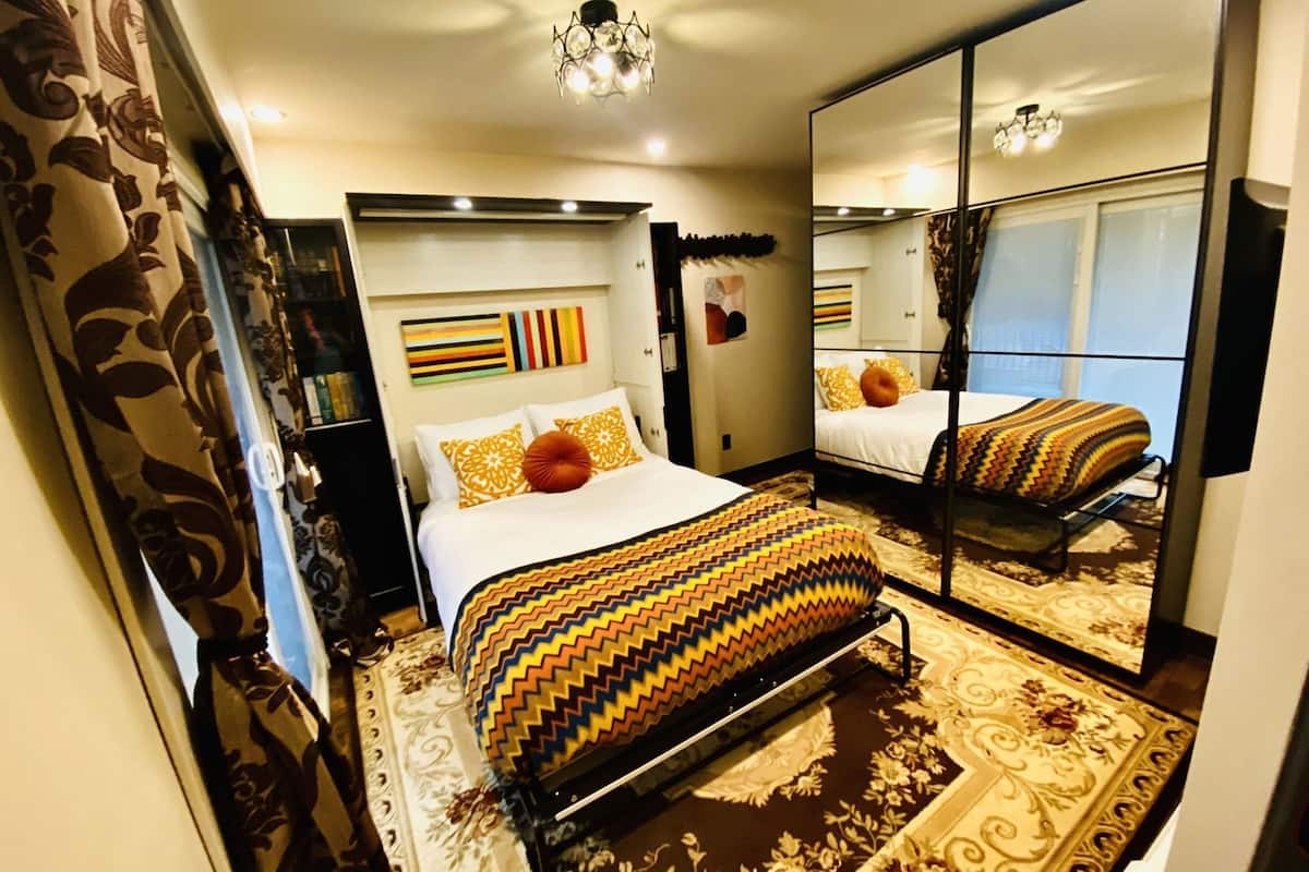 Egyptian cotton sheets, premium bedding, down duvets, pillow-top beds