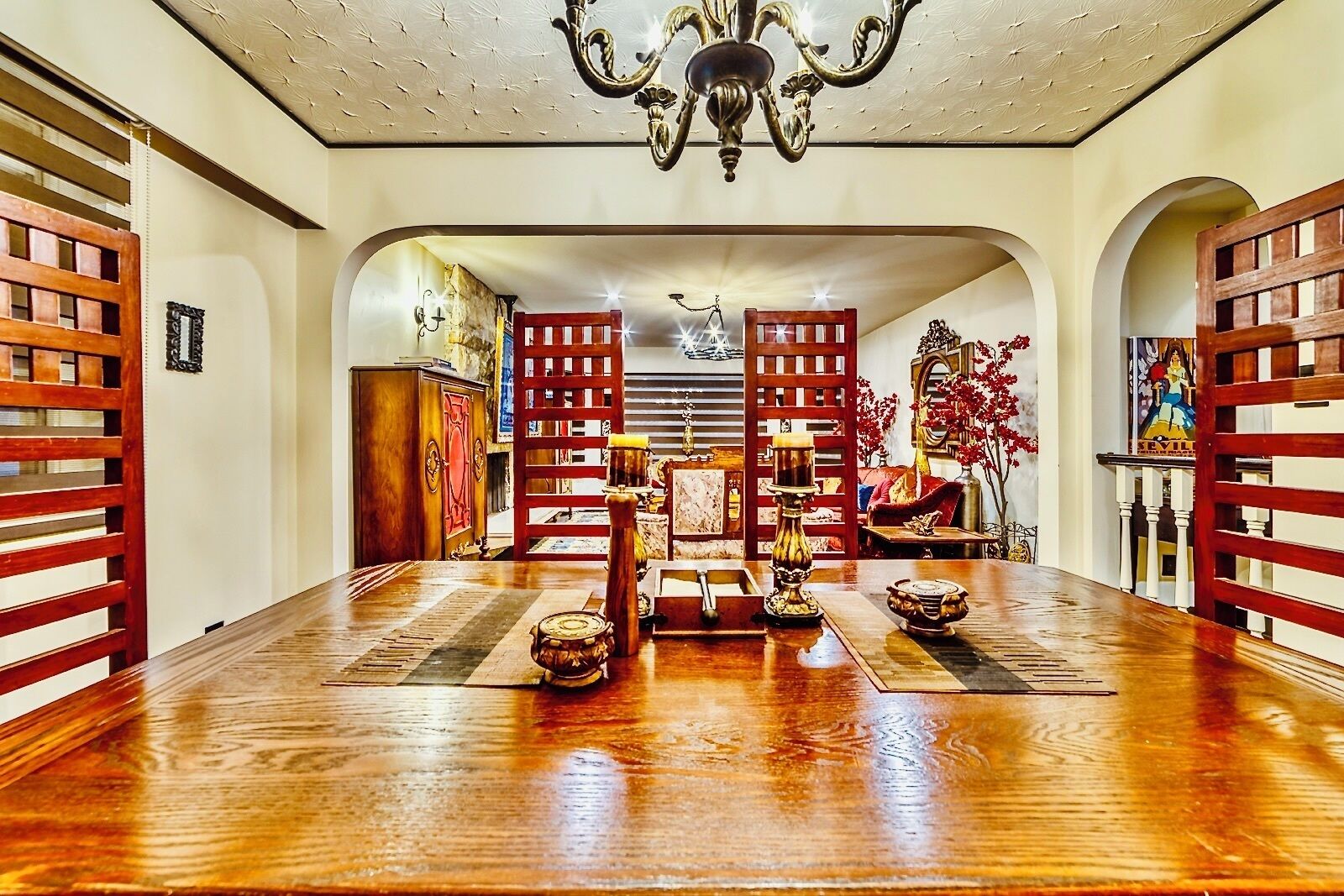 Photo - Neocolonial Nouveau Kensington Vacation Home