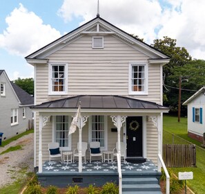 Exterior - Edenton Historic District, Walk Downtown, Dogs Welcome, Fenced Yard! (Edenton)
