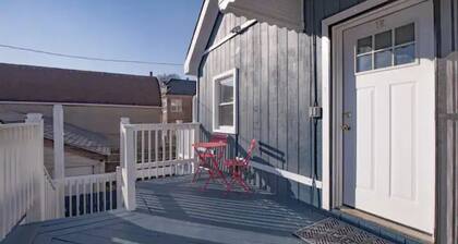 Pueblo Magíco: Modern-Rustic Central City Gem, sleeps 12-14 guests