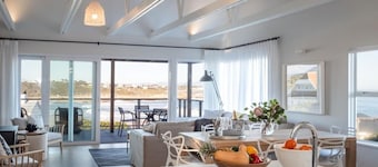 Sunridge Aan Zee | Luxury Beach Villa Onrus Beach