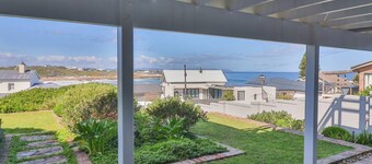 Sunridge Aan Zee | Luxury Beach Villa Onrus Beach