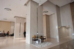 Lobby - Spacious APT, Insta-worthy Weekend Getaway by MESA. (batam)