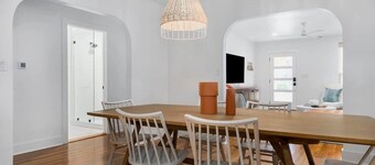 Das 406 Gasthaus, Hot tub, Game Room, Walk to Main