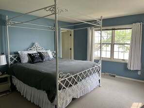 4 habitaciones, escritorio, wifi y ropa de cama 