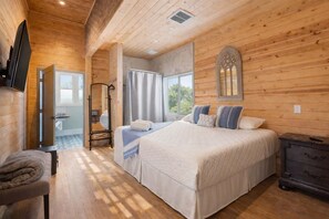 12 habitaciones, escritorio y tabla de planchar con plancha 