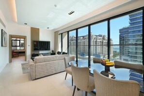 Deluxe Apartment, 2 Bedrooms | City view - Cheval Maison - The Palm Dubai (Dubai)