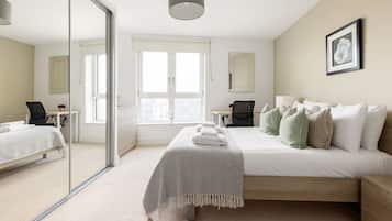 2 bedrooms, iron/ironing board, free WiFi, bed sheets