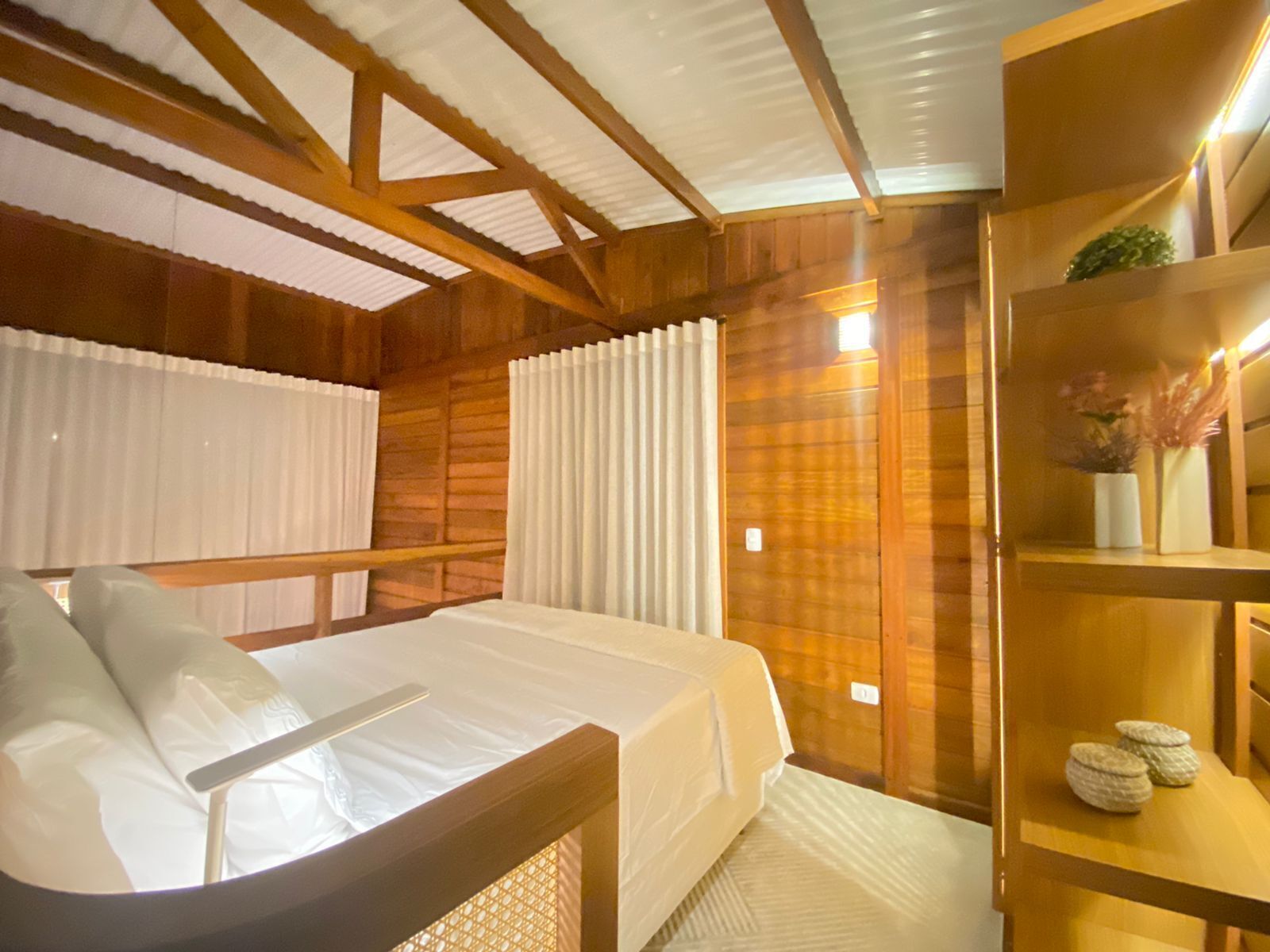 Individualmente decorados, Wi-Fi de cortesia, roupa de cama