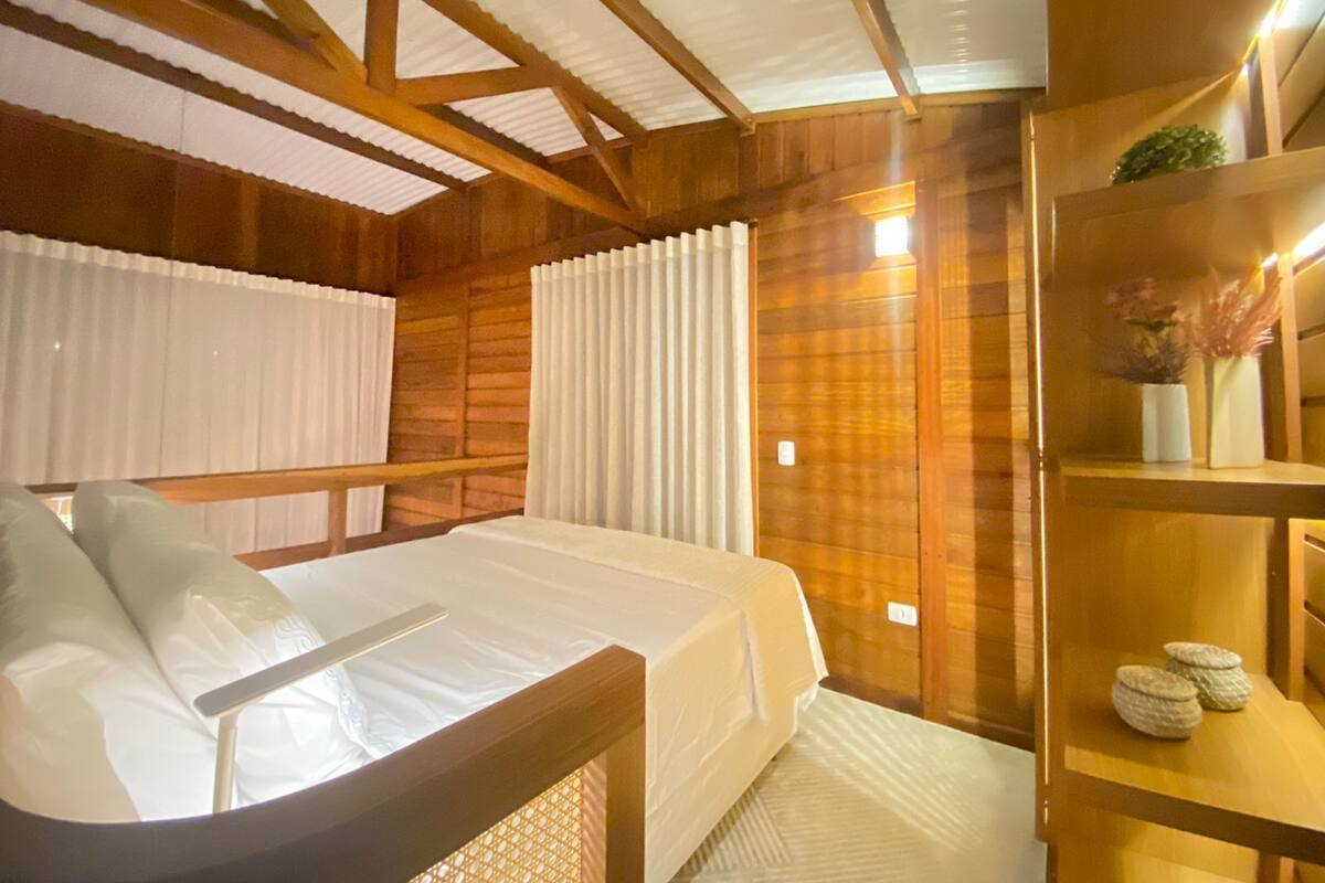 Decoración individual, wifi gratis, ropa de cama