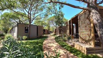 Bungalow Premium | 3 phòng ngủ, nôi/cũi di động