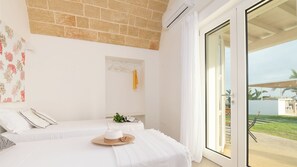 4 bedrooms, iron/ironing board, free WiFi, bed sheets