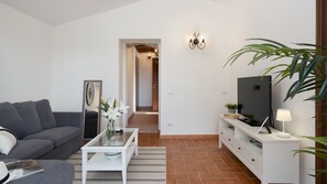 TV - Casa La Fenice 8+2, Emma Villas (Pomarance)