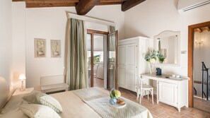 7 chambres, bureau, fer et planche à repasser, accès au Wi-Fi (inclus)