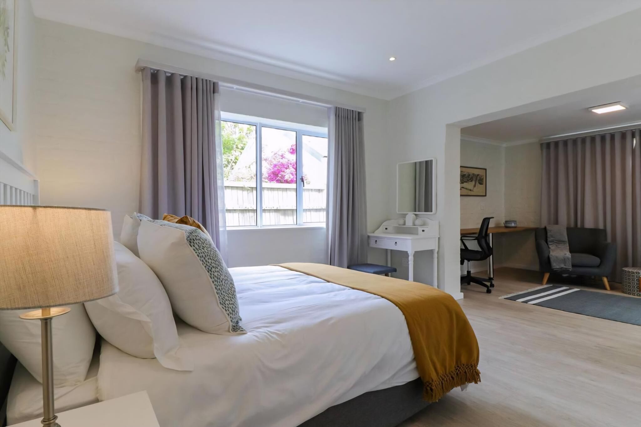 4 chambres, bureau, fer et planche à repasser, Wi-Fi gratuit