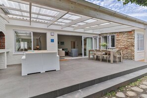 Interior - Mooinooientjie Cottage | Voelklip | Hot Tub (Hermanus)