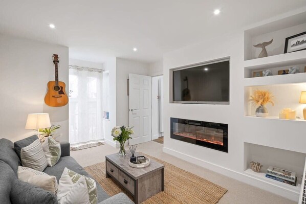 TV, fireplace, stereo, offices