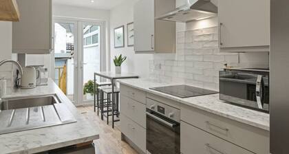 Modern Flat Minutes from Exmouth Sea Front
