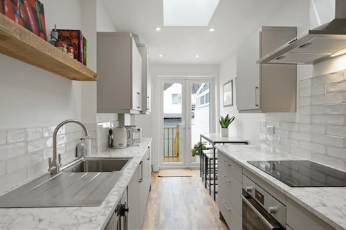 Modern Flat Minutes from Exmouth Sea Front