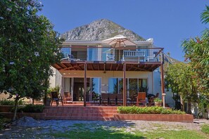 Exterior - 245 on 10th | Family | Sea Views || Grotto Beach (Hermanus)