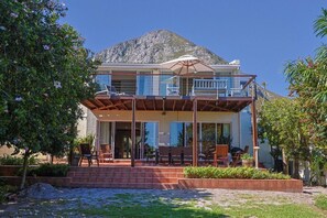 Exterior - 245 on 10th | Family | Sea Views || Grotto Beach (Hermanus)