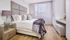 Comfort Apartment, 2 Bedrooms, Poolside - Masingita (Sandton)