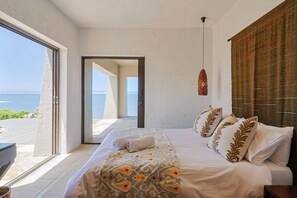 5 bedrooms, desk, iron/ironing board, free WiFi