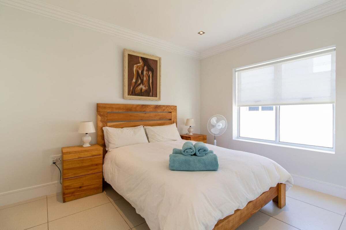 4 bedrooms, in-room safe, desk, iron/ironing board