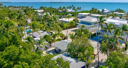 Bungalow #3 - 2 Bed/1 Bath & Pool in Islamorada
