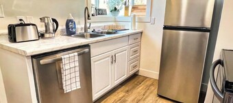 Salt Lake Mountain Escape- Hot Tub, Remodeled, W&D.