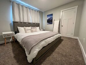 3 bedrooms, iron/ironing board, travel crib, free WiFi