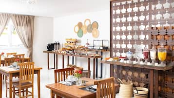 Petit déjeuner continental compris tous les jours