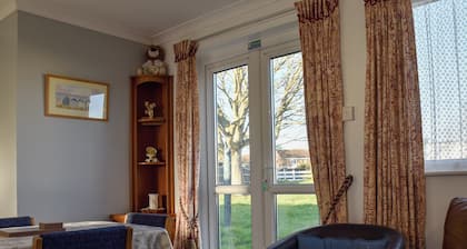 A wonderful chalet set in a great seaside location.