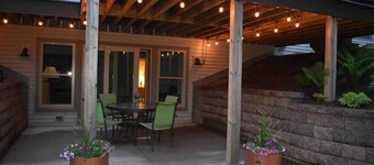 {} Country Retreat with Art Studio {}