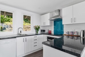 Frigorífic, microones, rentaplats i torradora 