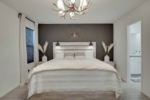 4 soverom, strykejern/-brett, reiseseng for barn og wi-fi